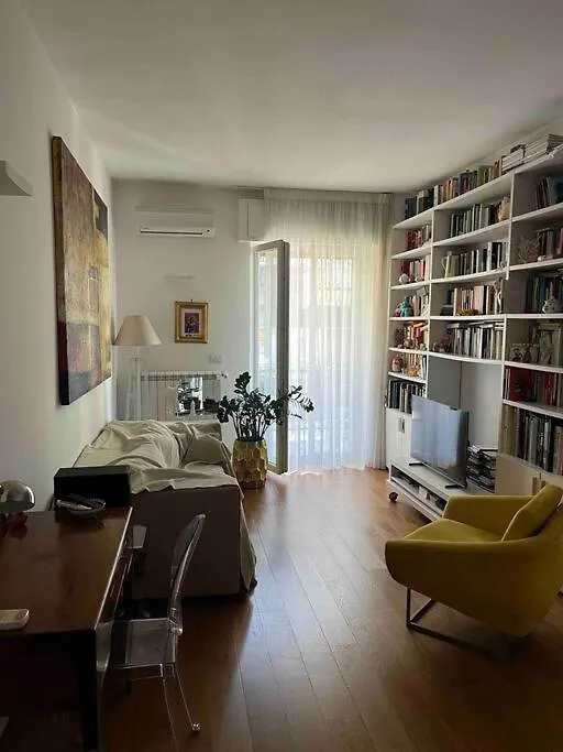 Umbertina Apartment Bari 0*,  Itália